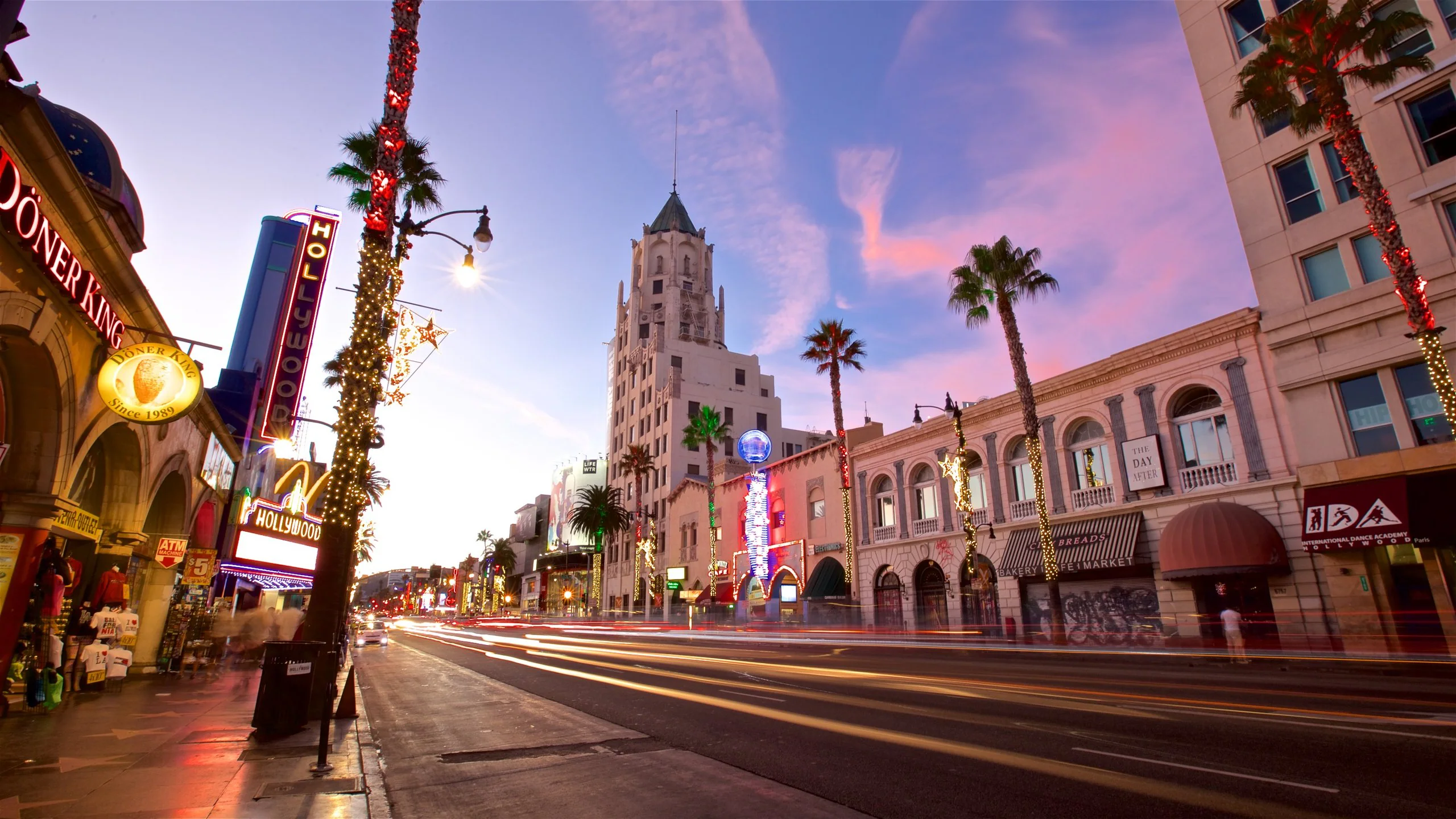 Exploring Los Angeles: Tours and Local Highlights